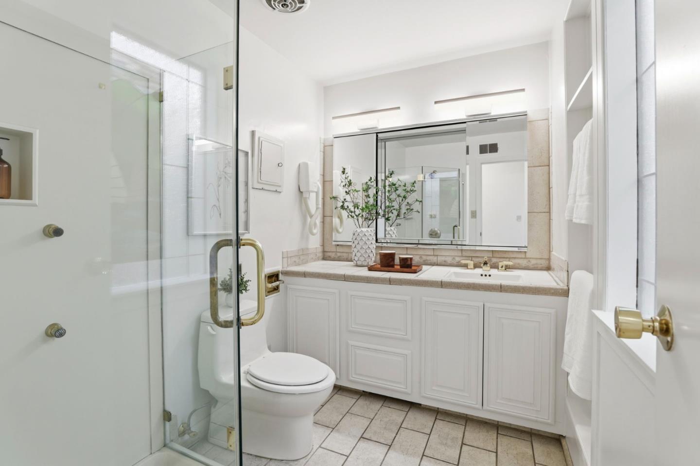 1145 Little John Way