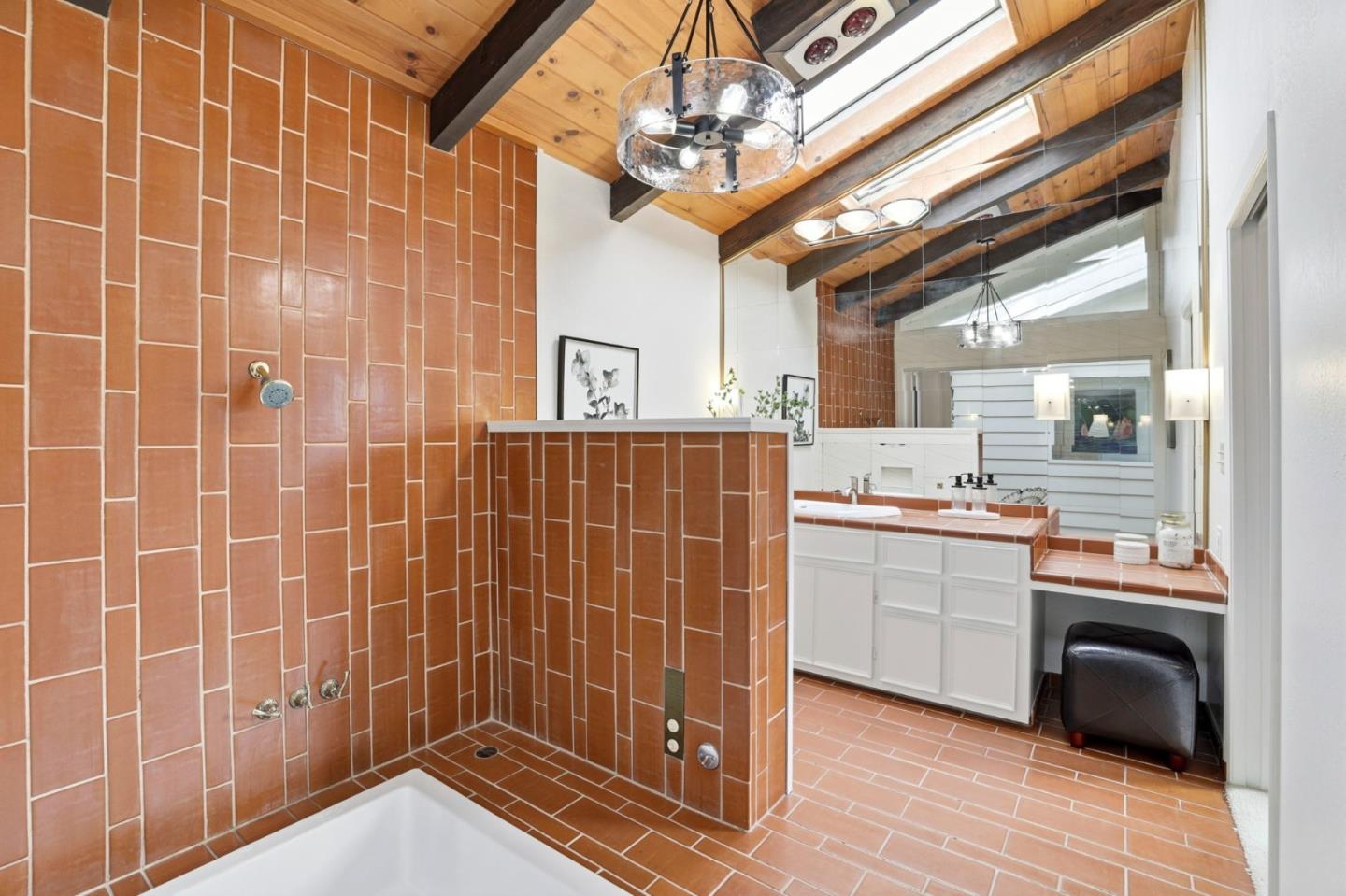 1145 Little John Way