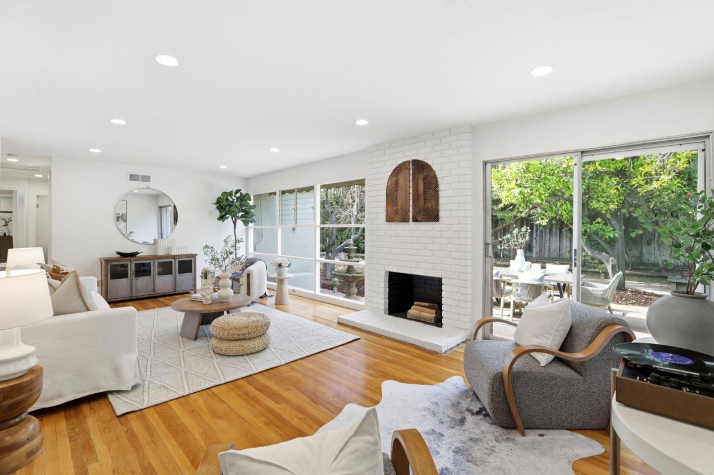 1145 Little John Way