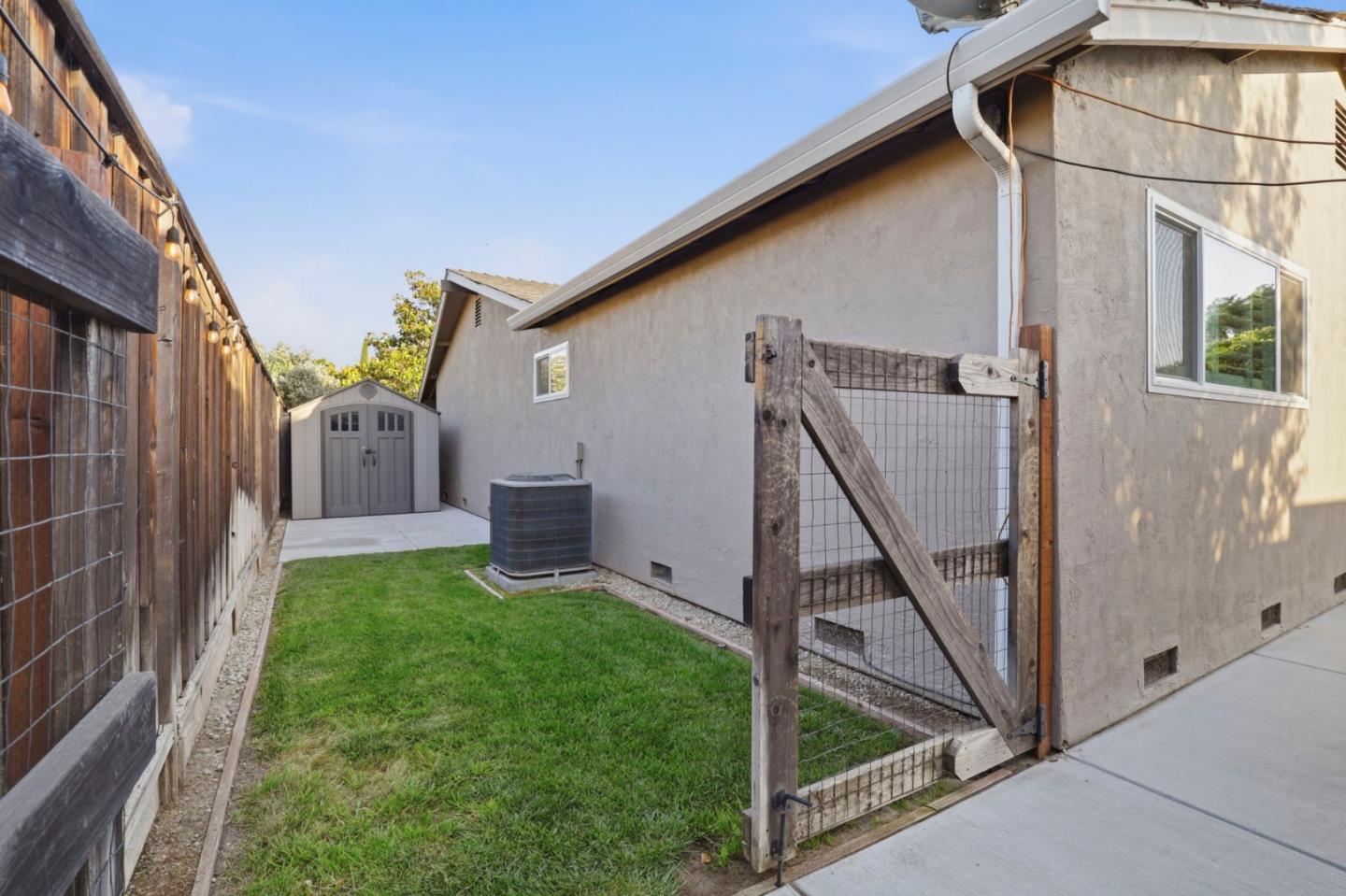 25 Valleyhaven Way