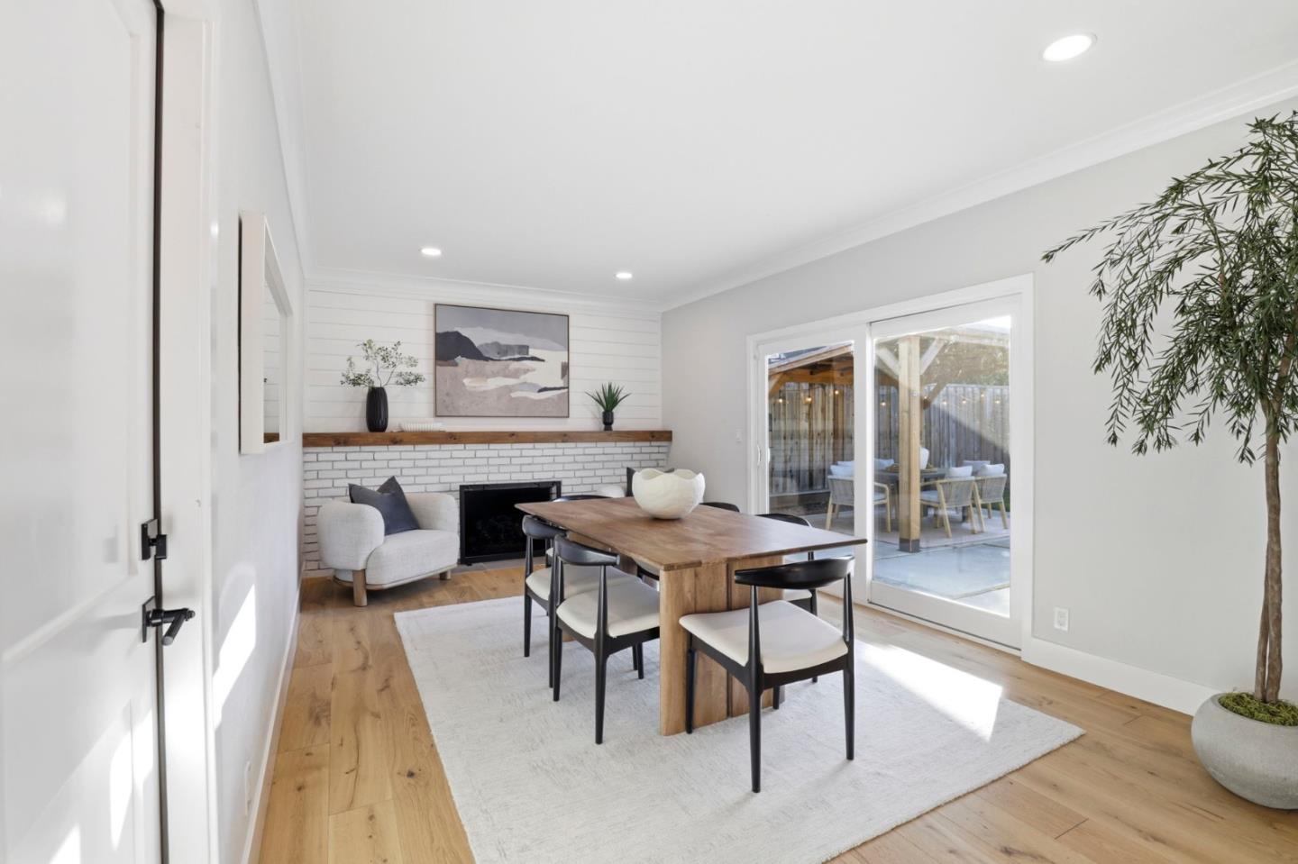25 Valleyhaven Way