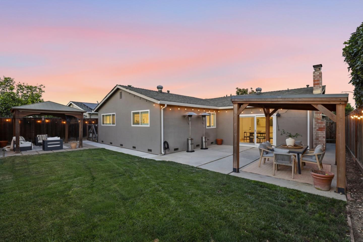25 Valleyhaven Way