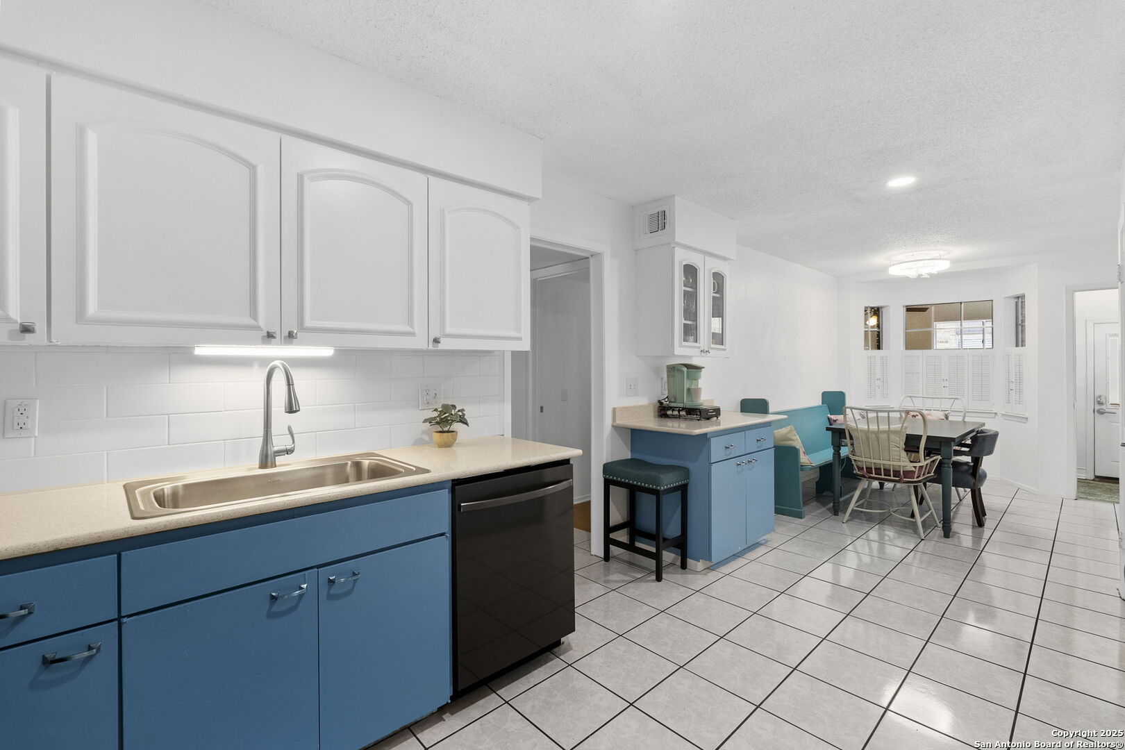 8033 N NEW BRAUNFELS AVENUE 400 D