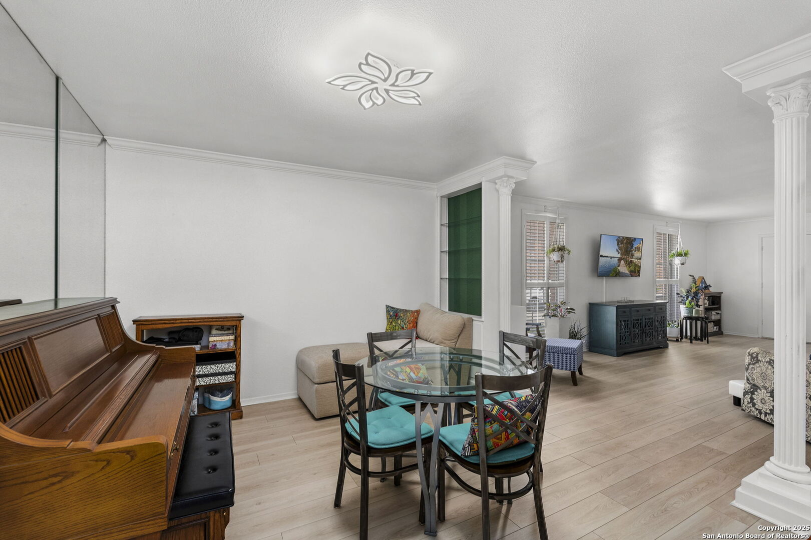 8033 N NEW BRAUNFELS AVENUE 400 D