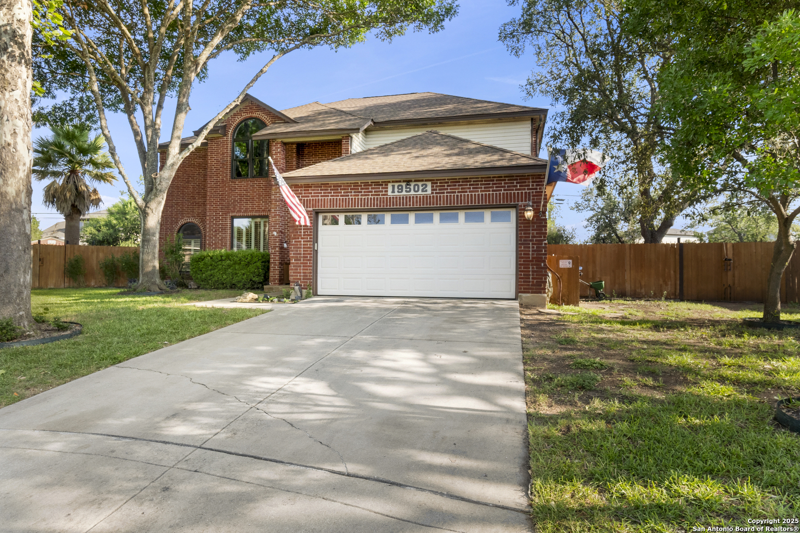 19502 Encino Bow