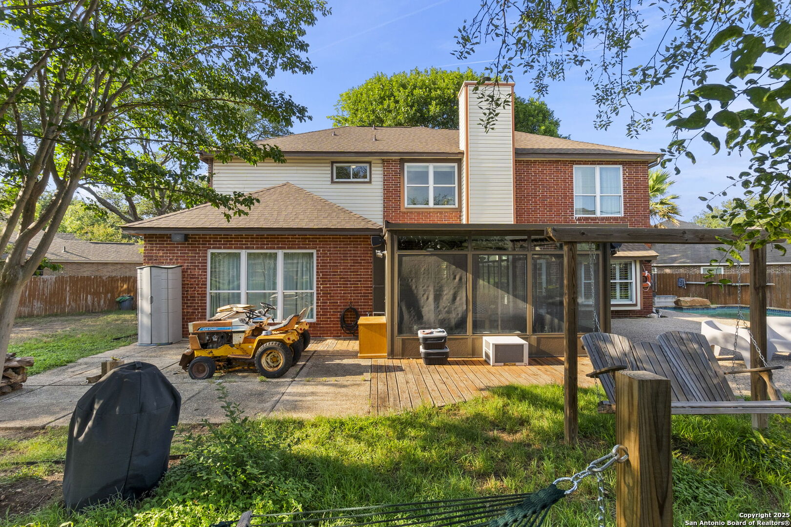 19502 Encino Bow