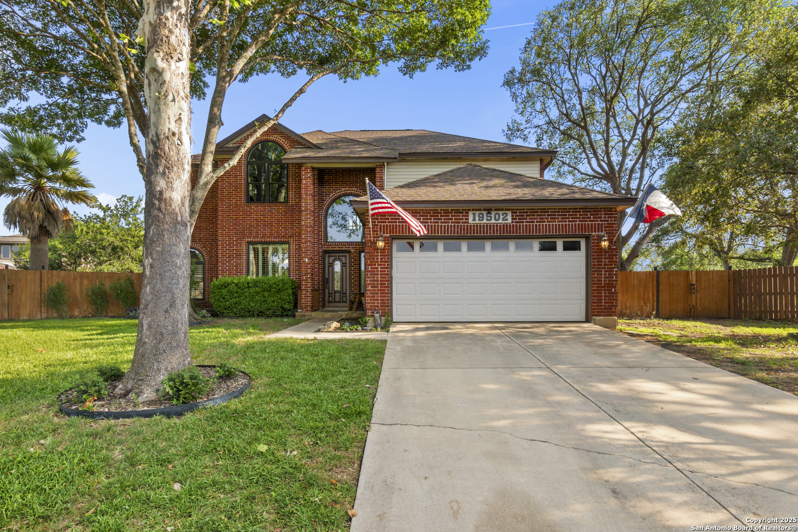19502 Encino Bow
