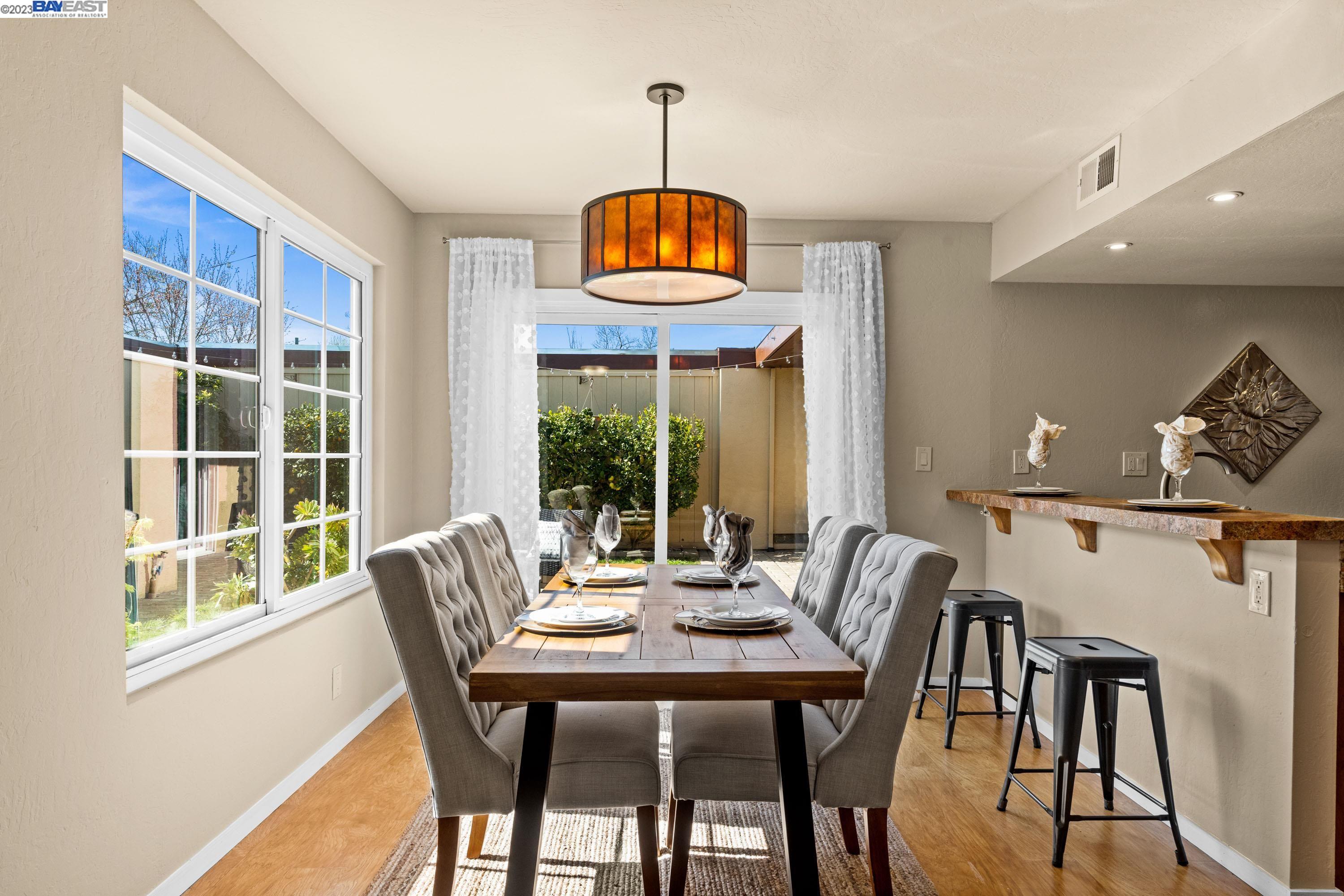5563 Tait Ct
