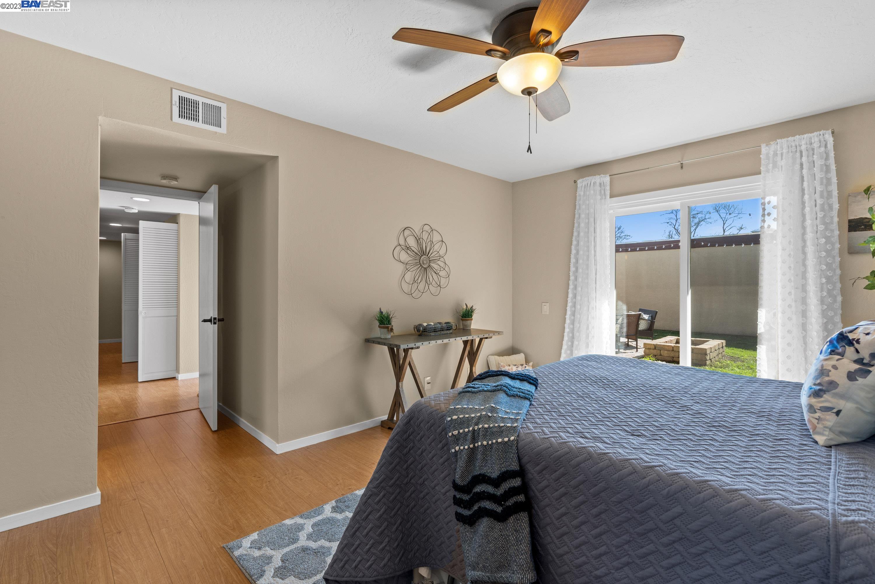 5563 Tait Ct