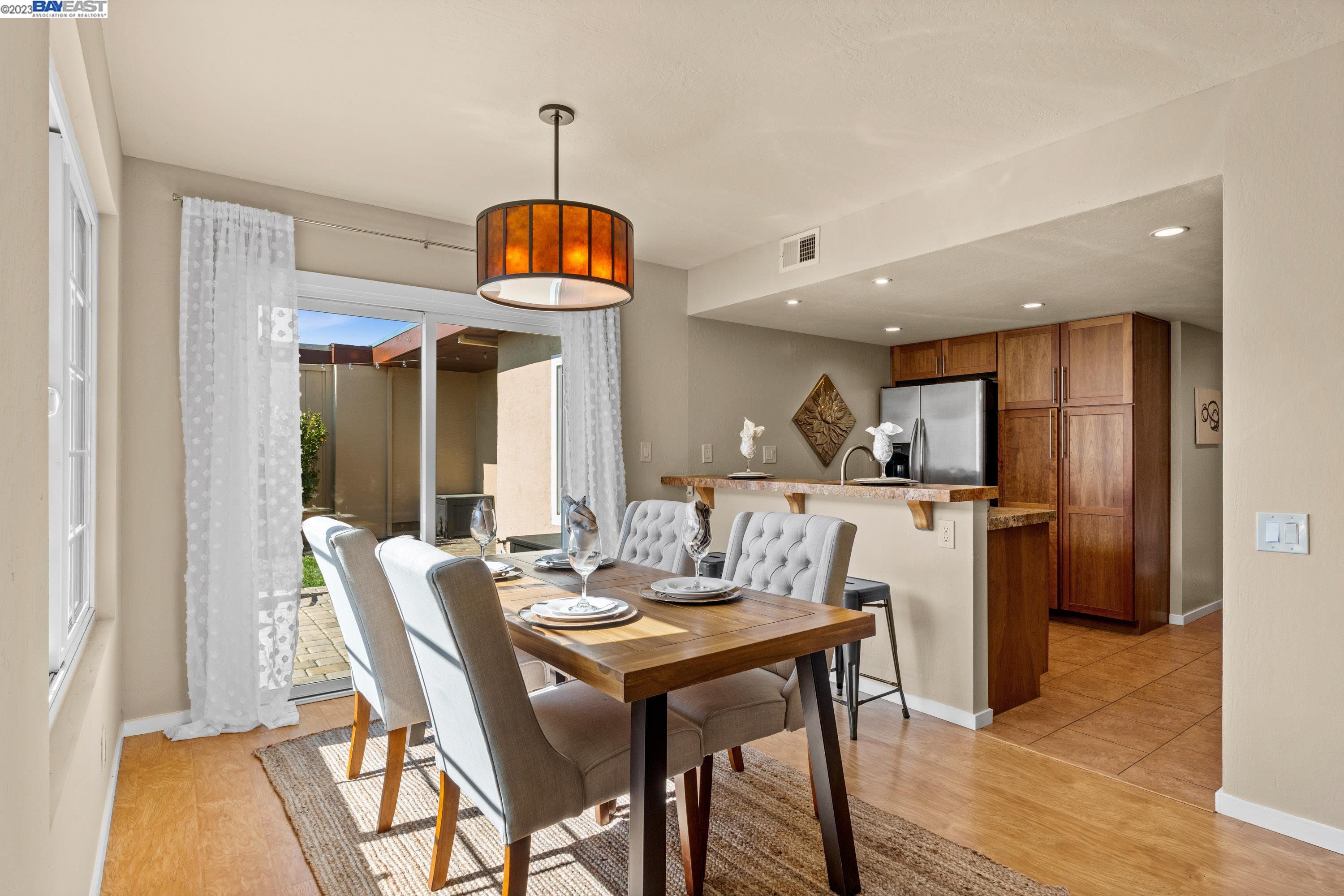 5563 Tait Ct