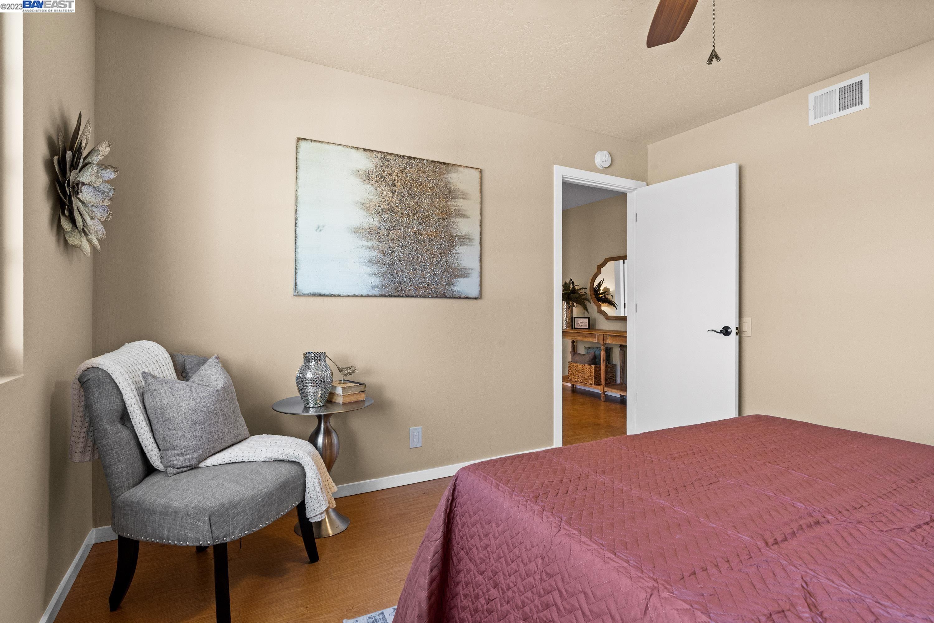 5563 Tait Ct
