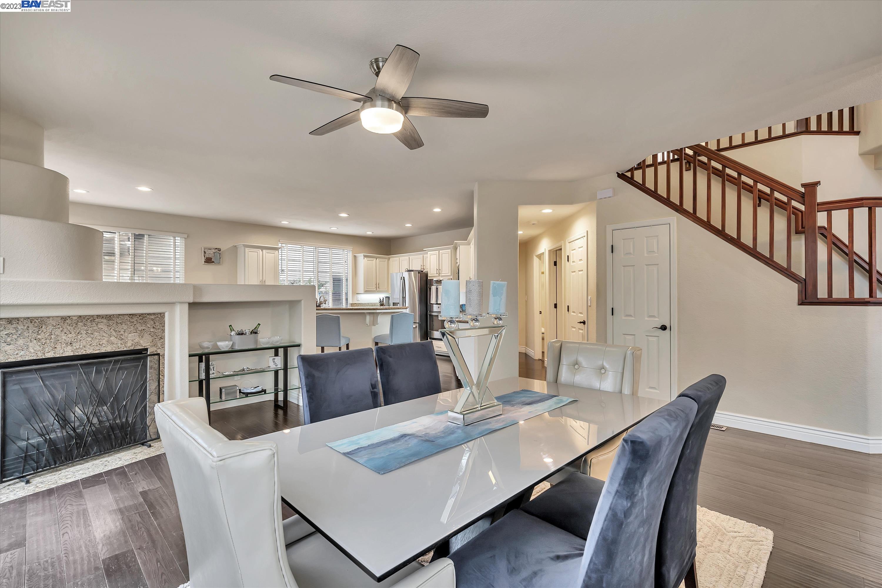 24 E Country Club Dr