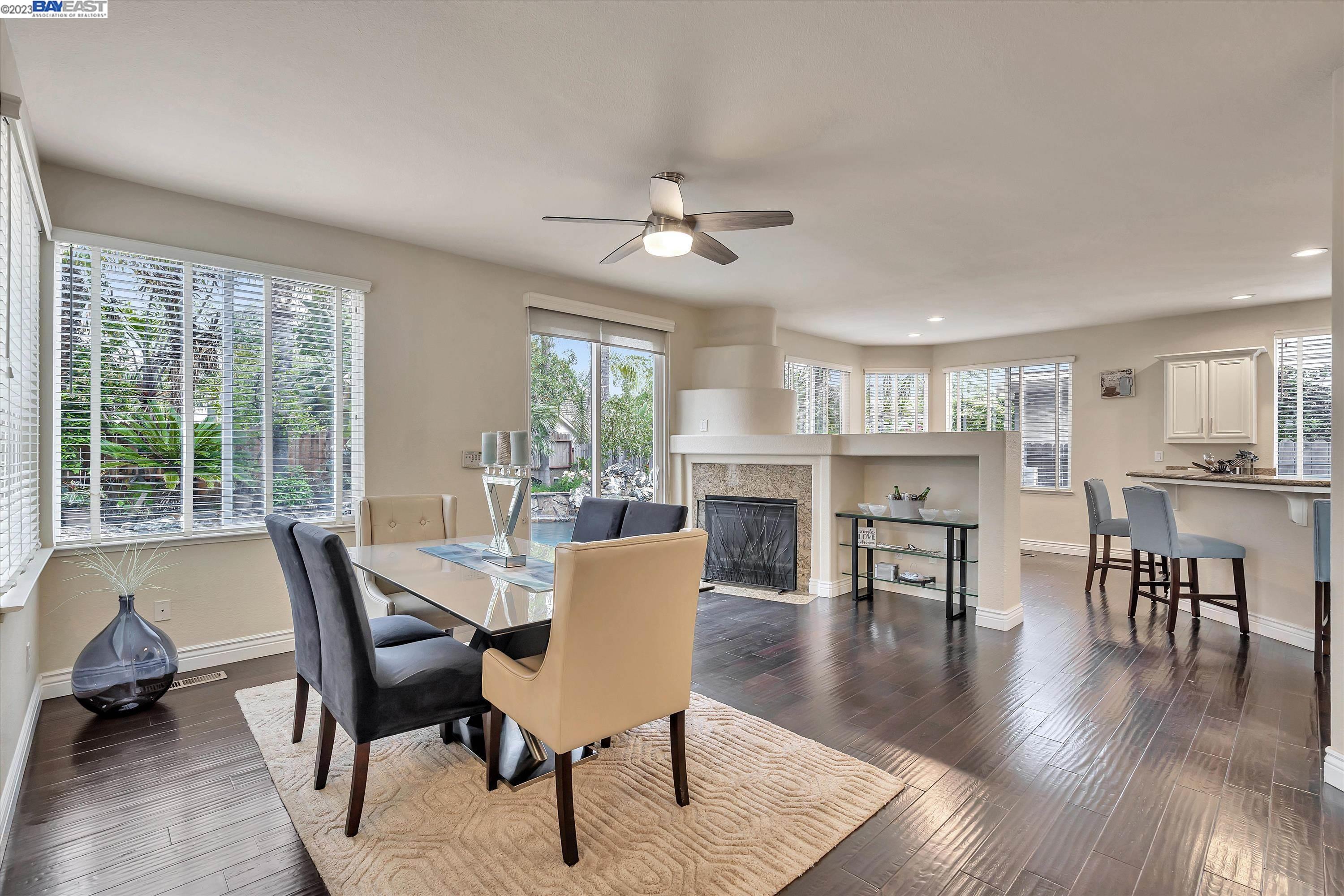 24 E Country Club Dr