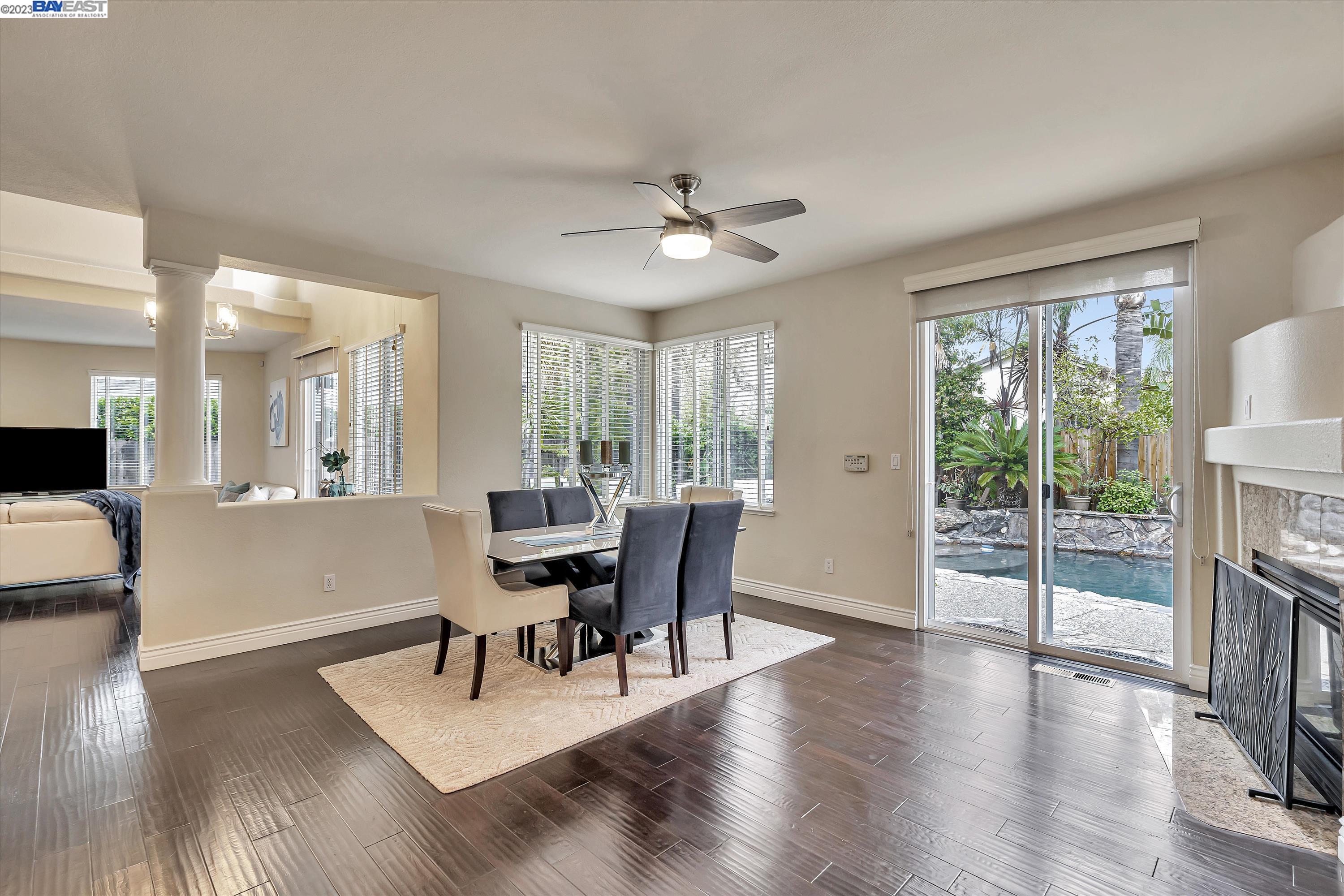 24 E Country Club Dr