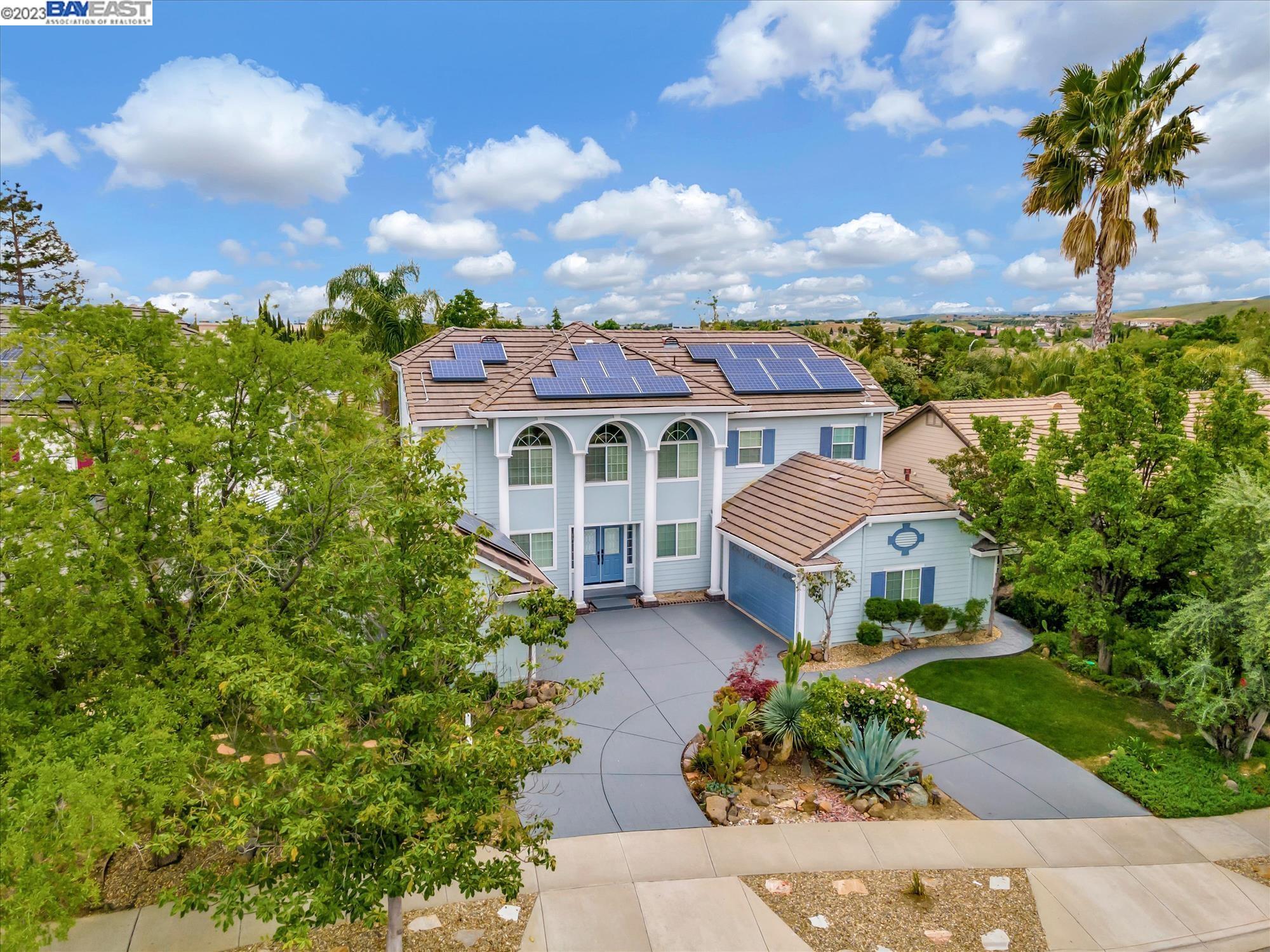 24 E Country Club Dr