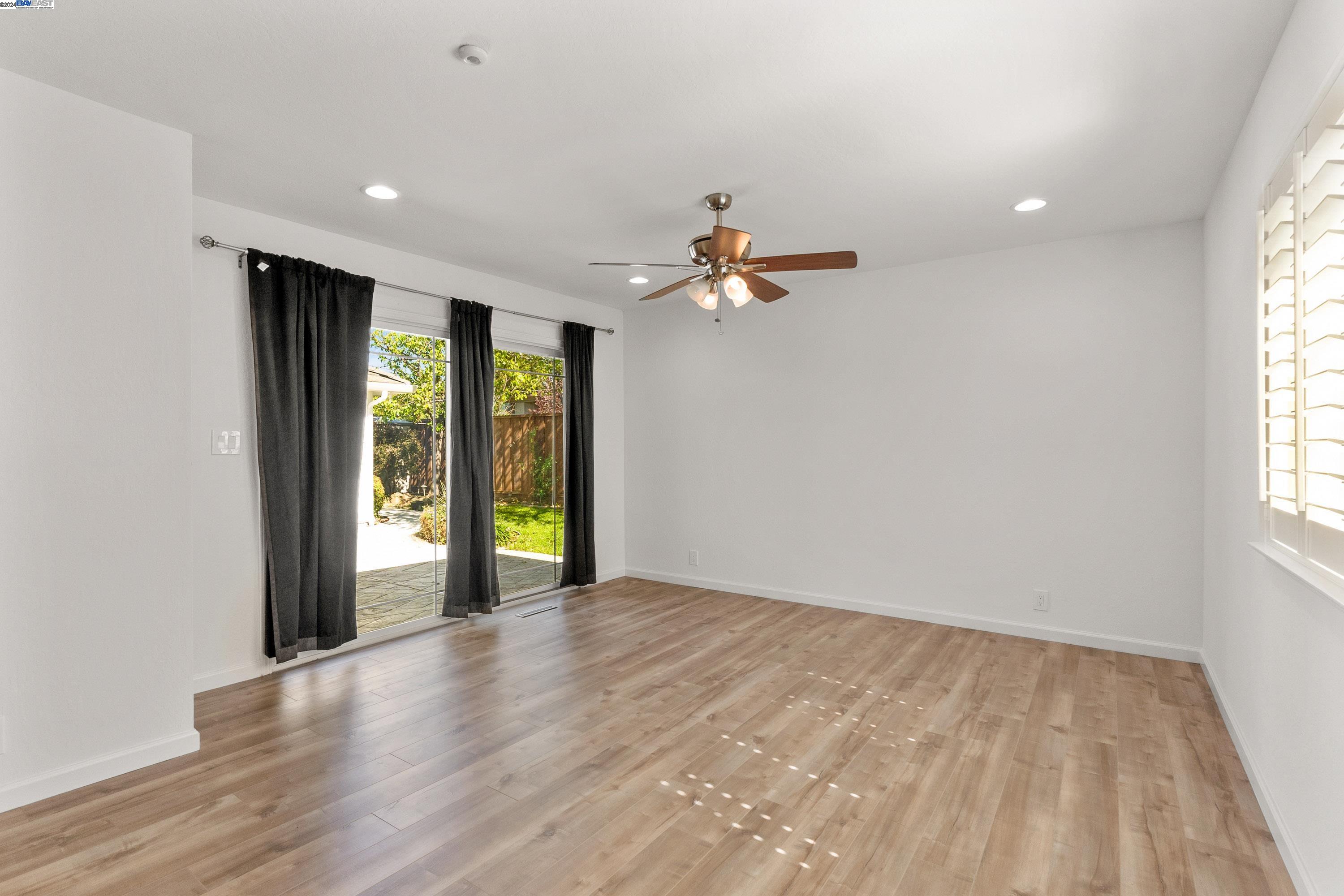 5238 Brophy Dr