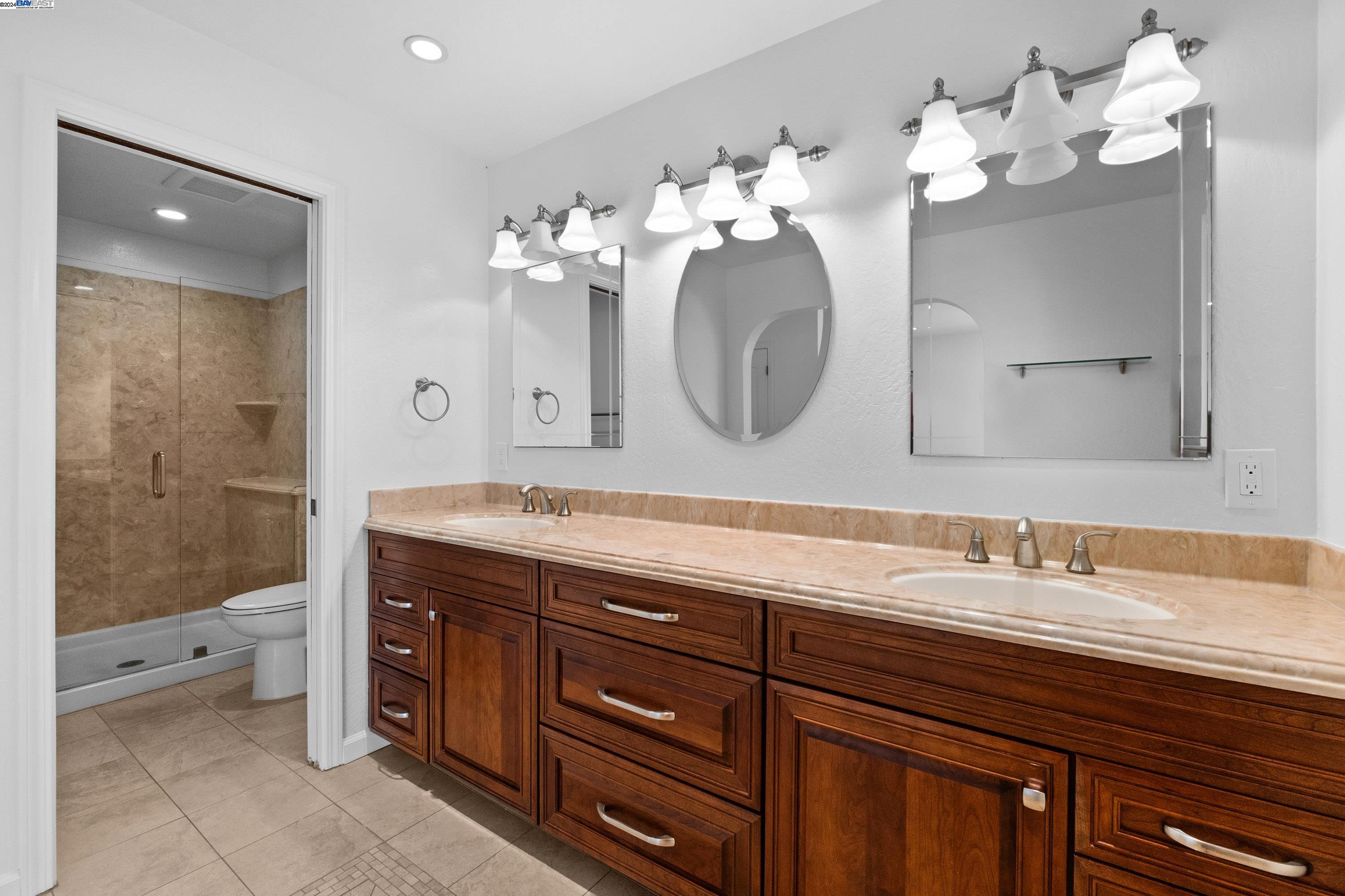5238 Brophy Dr