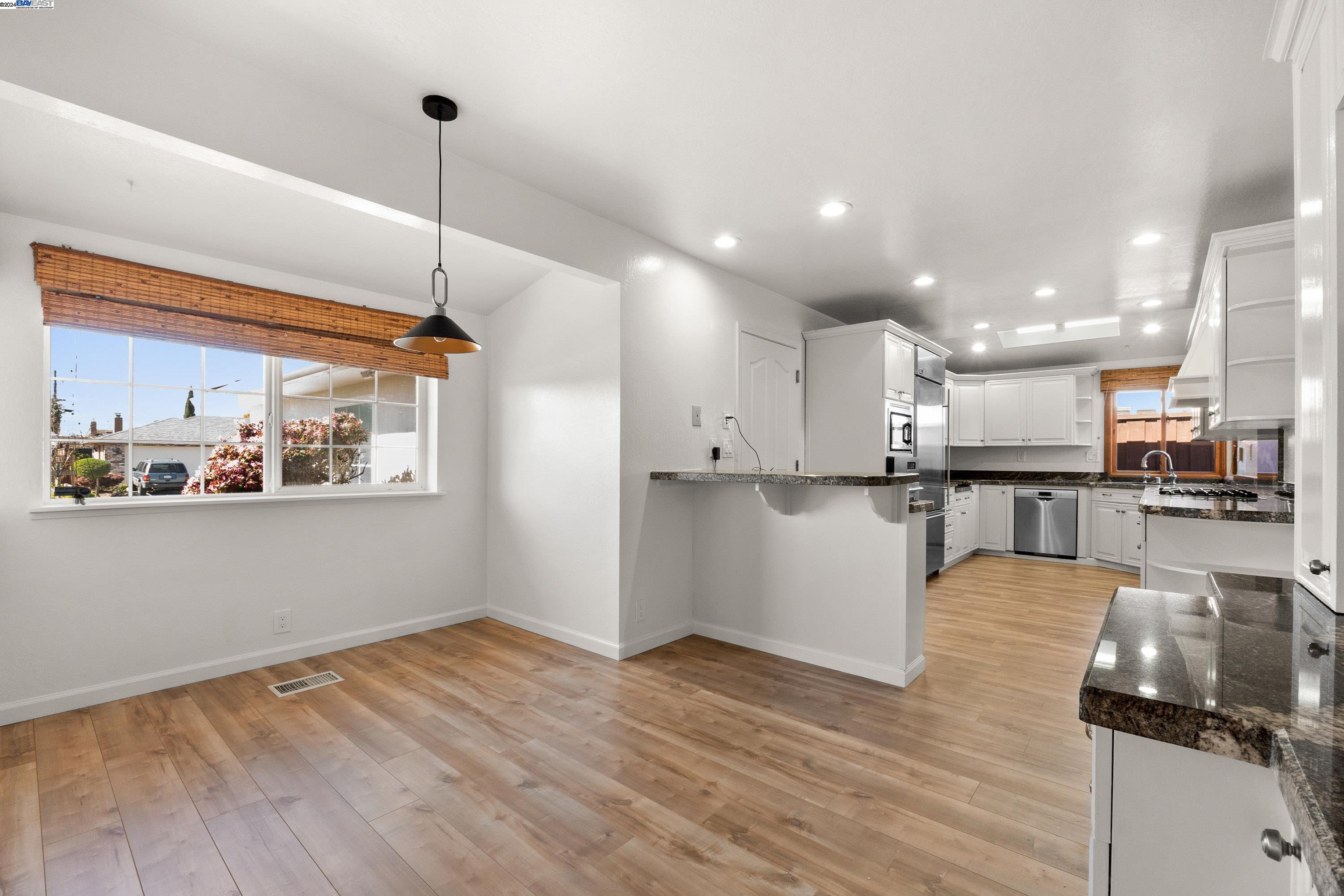 5238 Brophy Dr