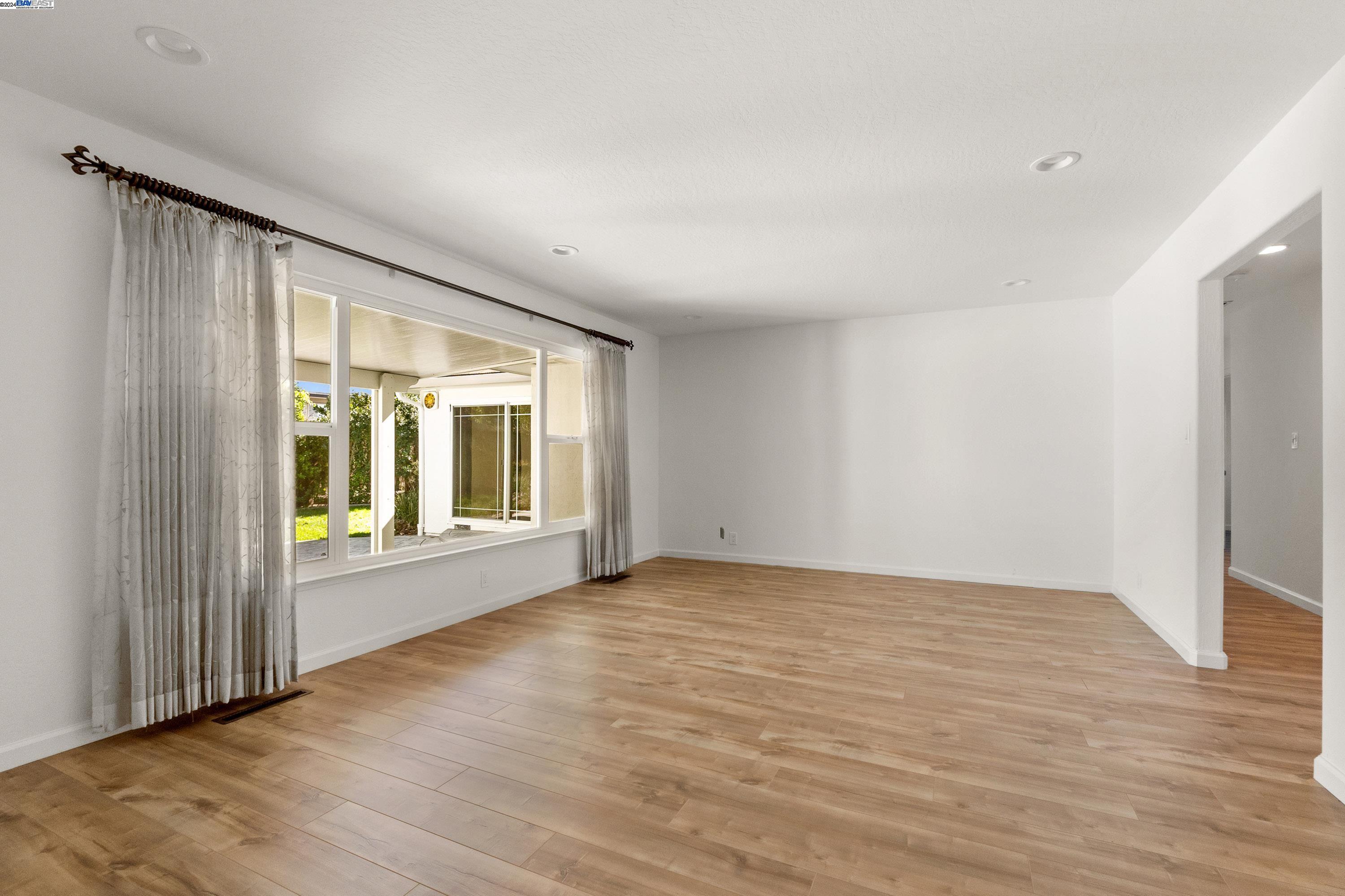 5238 Brophy Dr