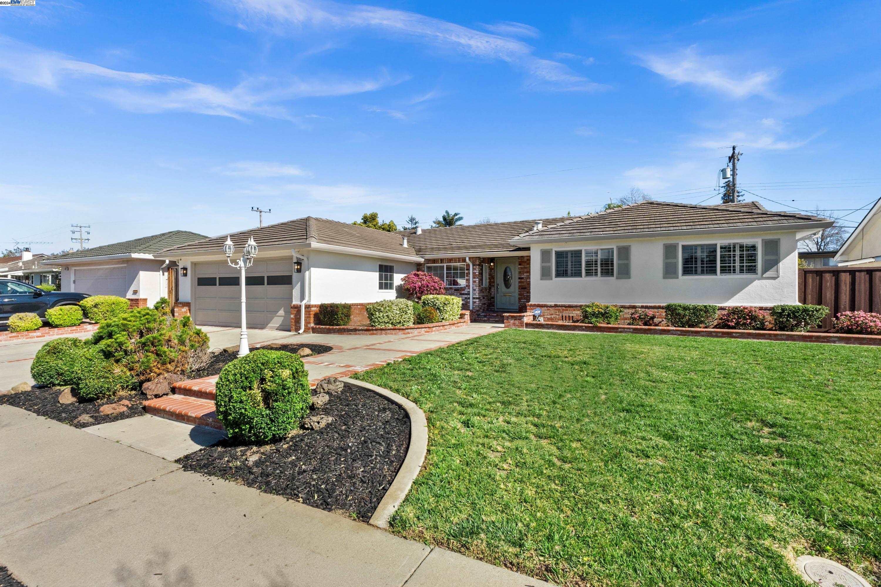 5238 Brophy Dr