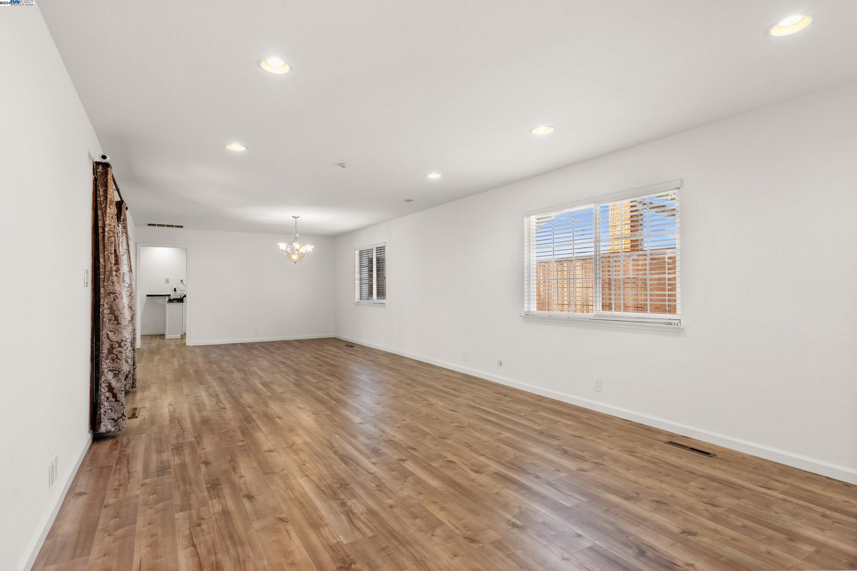 5238 Brophy Dr