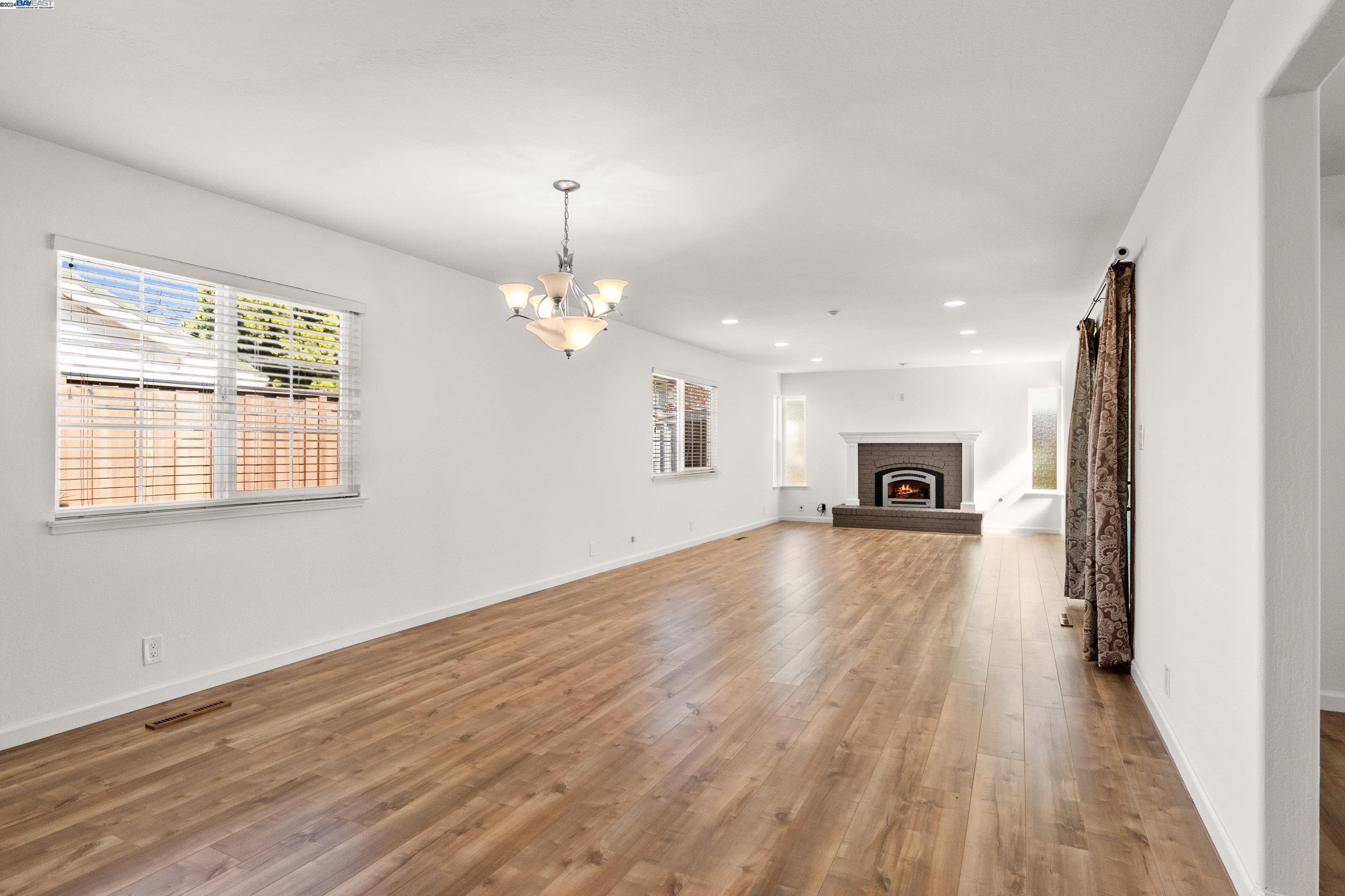 5238 Brophy Dr