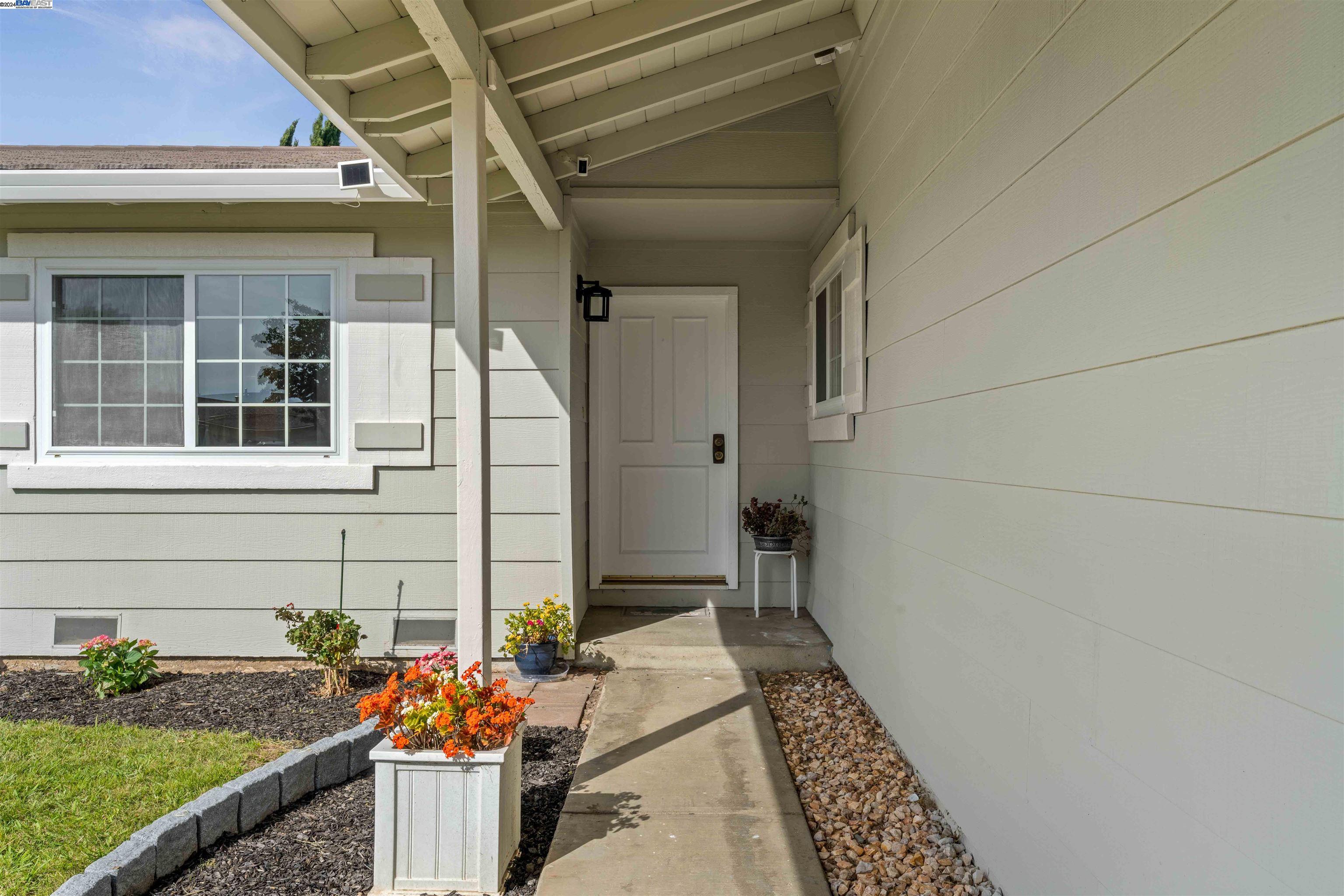 38374 Jacaranda Ct