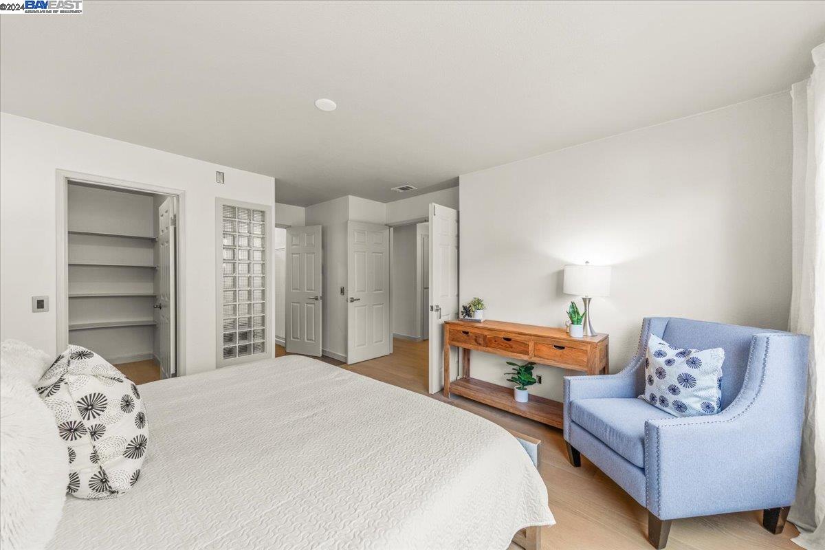 504 Weybridge Dr