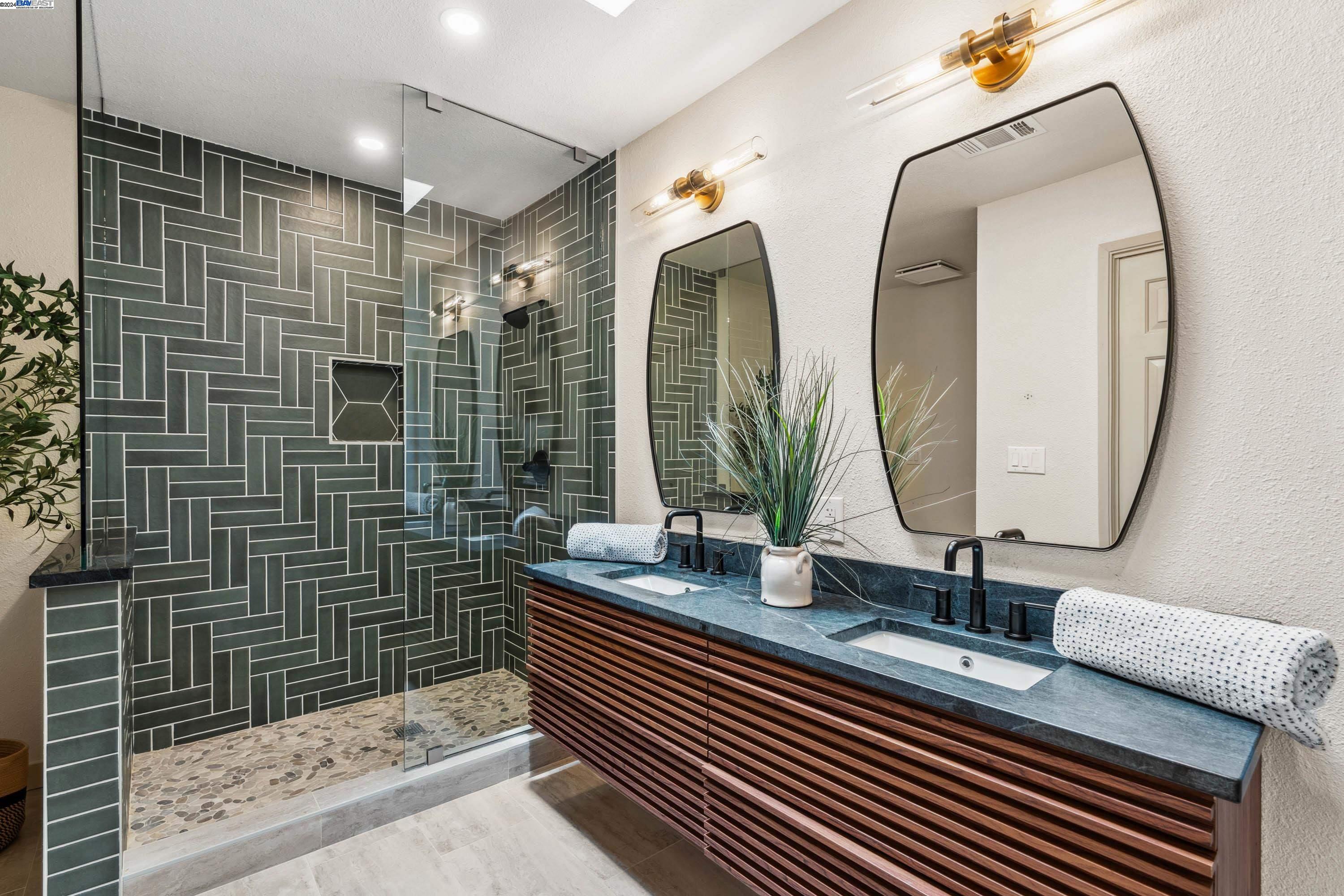 504 Weybridge Dr