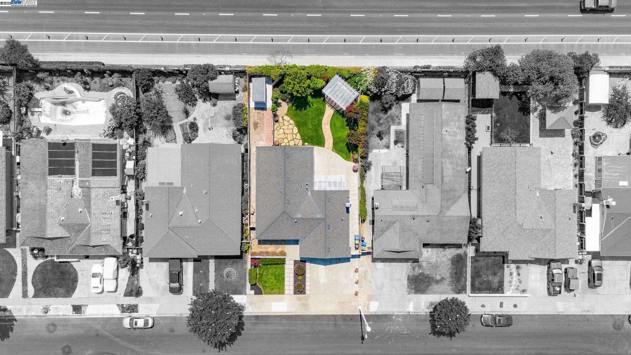 37881 Manzanita St