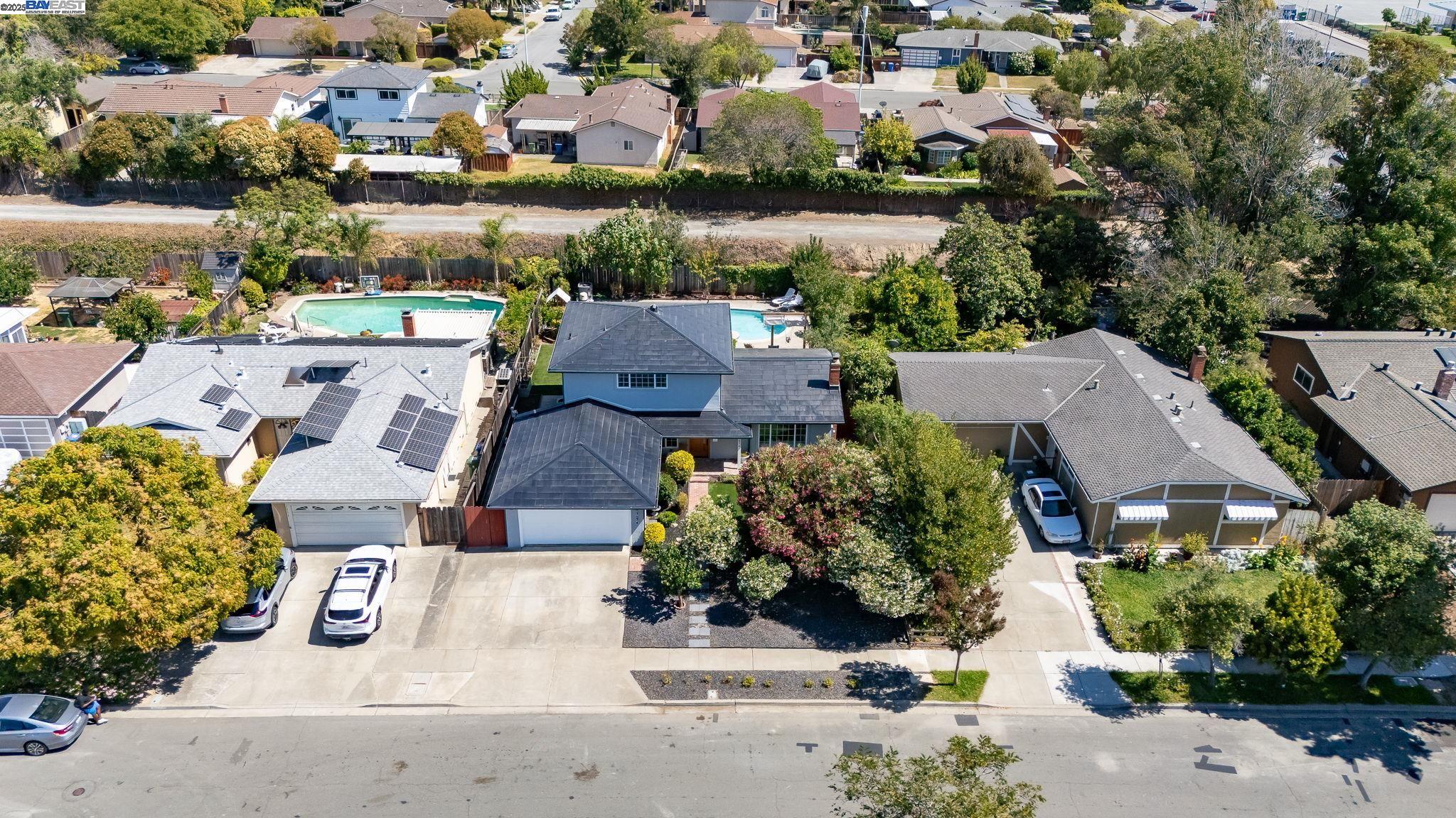 7574 Birkdale Dr