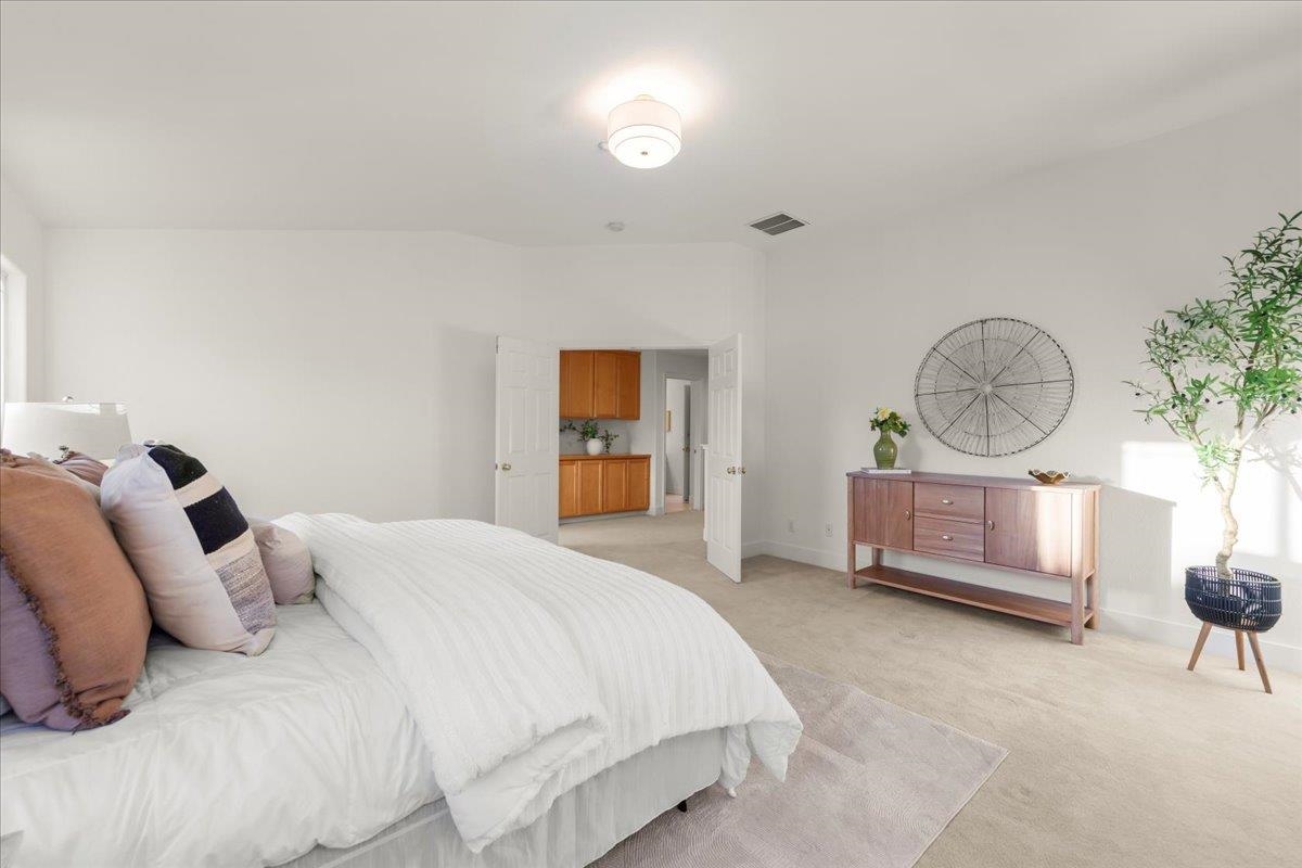 36063 Crystal Springs Dr