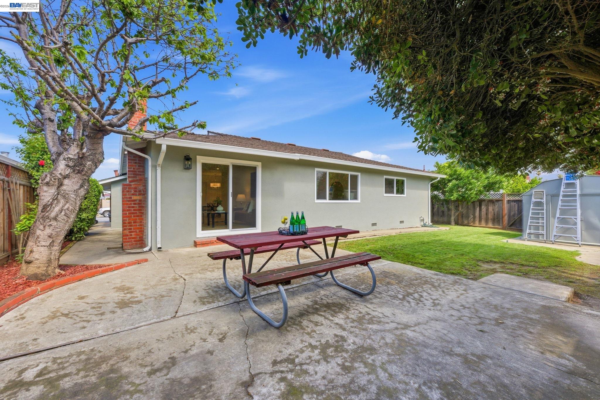 5584 Tilden Pl