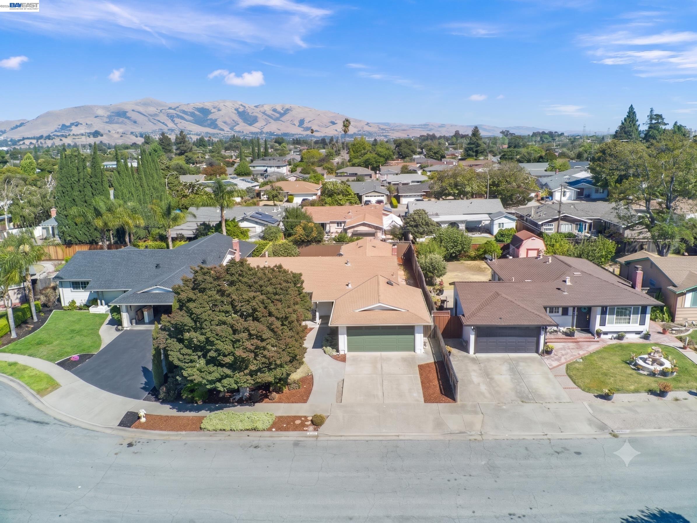 5048 Brian Ct