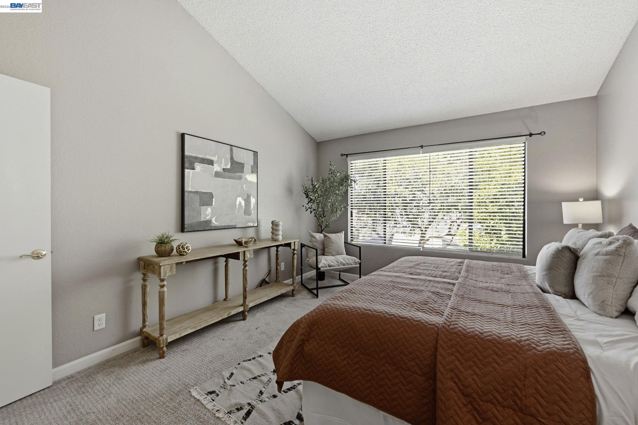 37200 Meadowbrook Cmn # 203