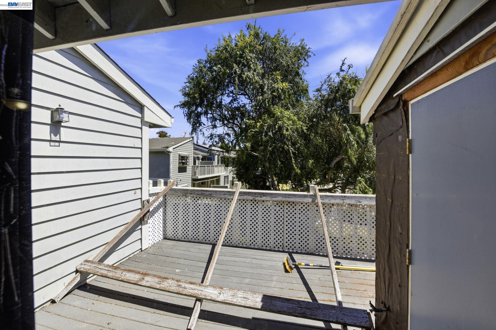 37200 Meadowbrook Cmn # 203