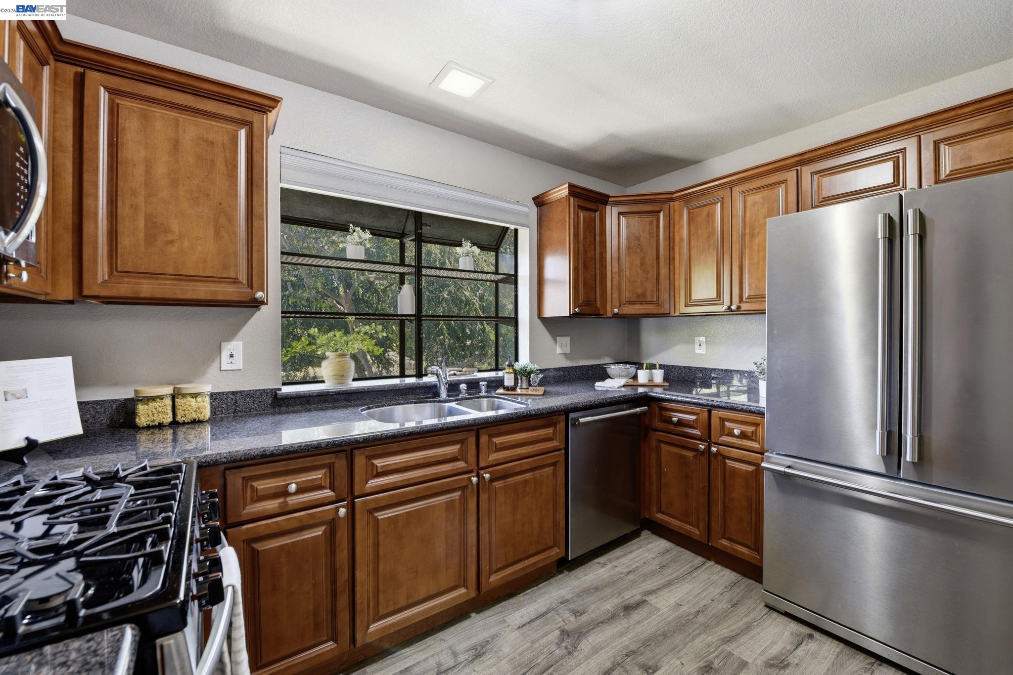 37200 Meadowbrook Cmn # 203
