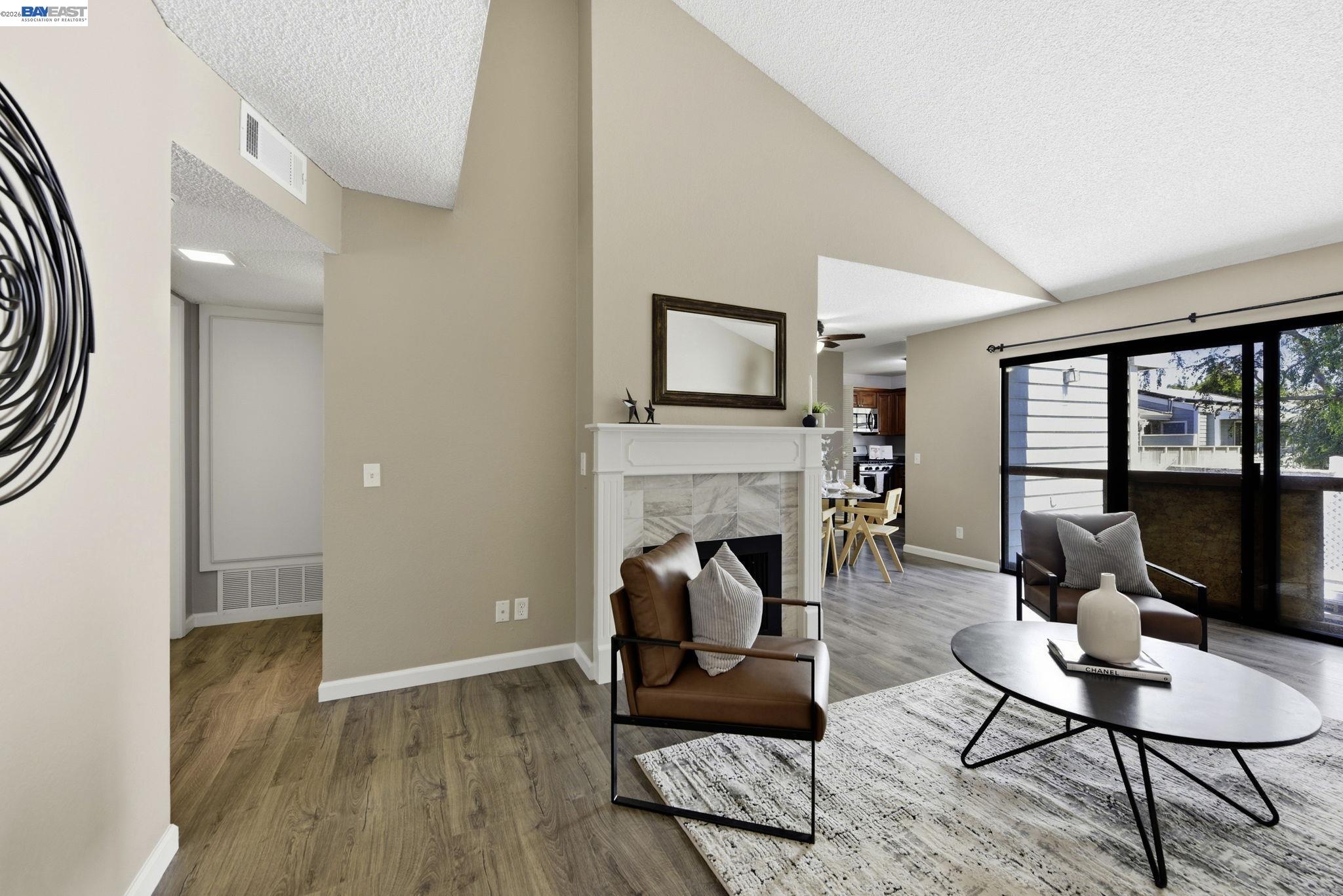 37200 Meadowbrook Cmn # 203