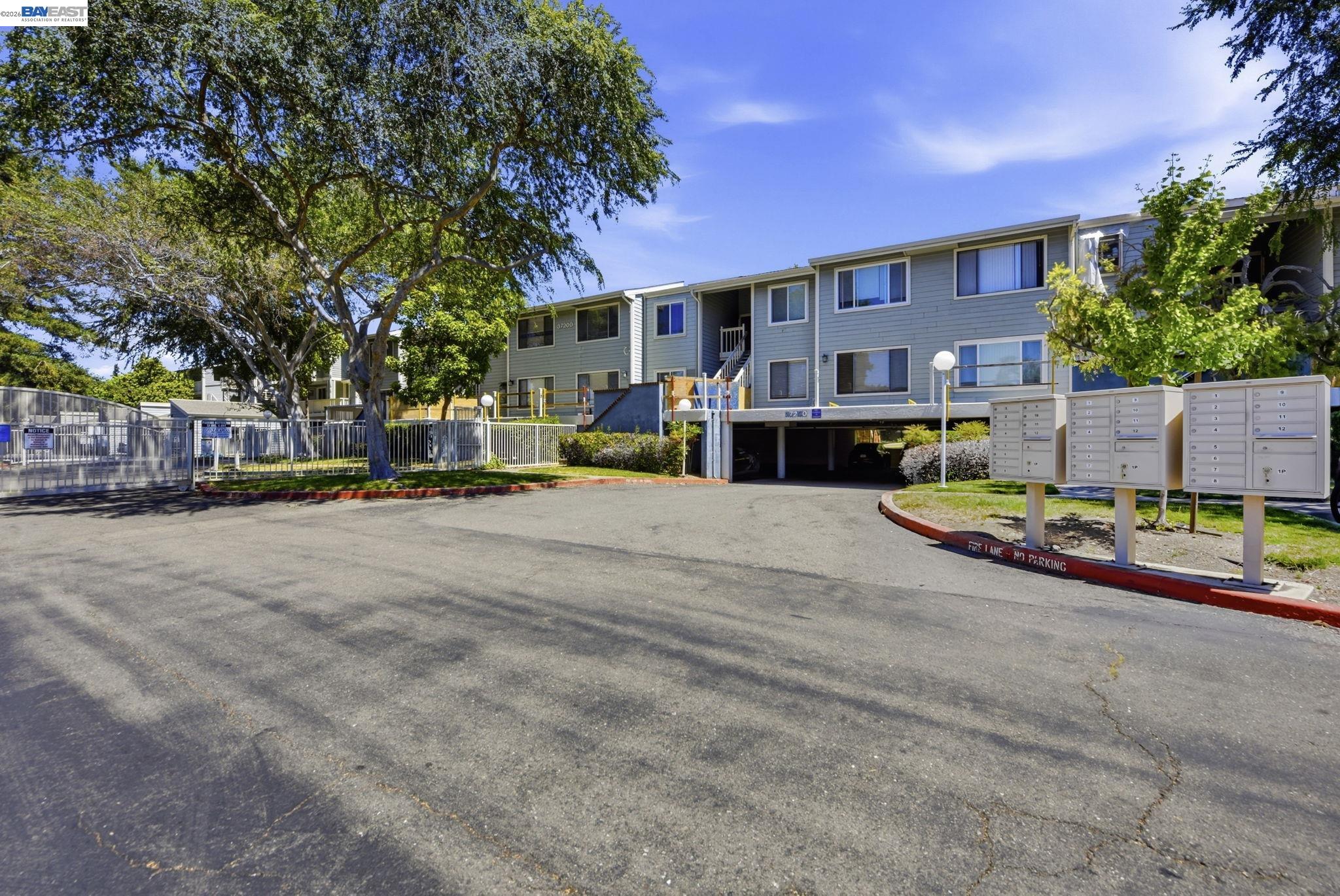 37200 Meadowbrook Cmn # 203