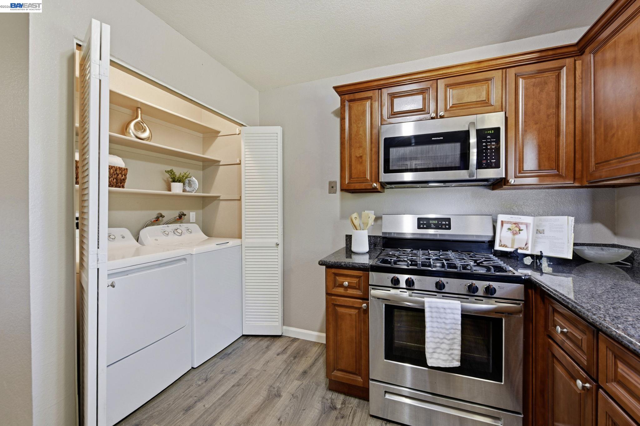 37200 Meadowbrook Cmn # 203