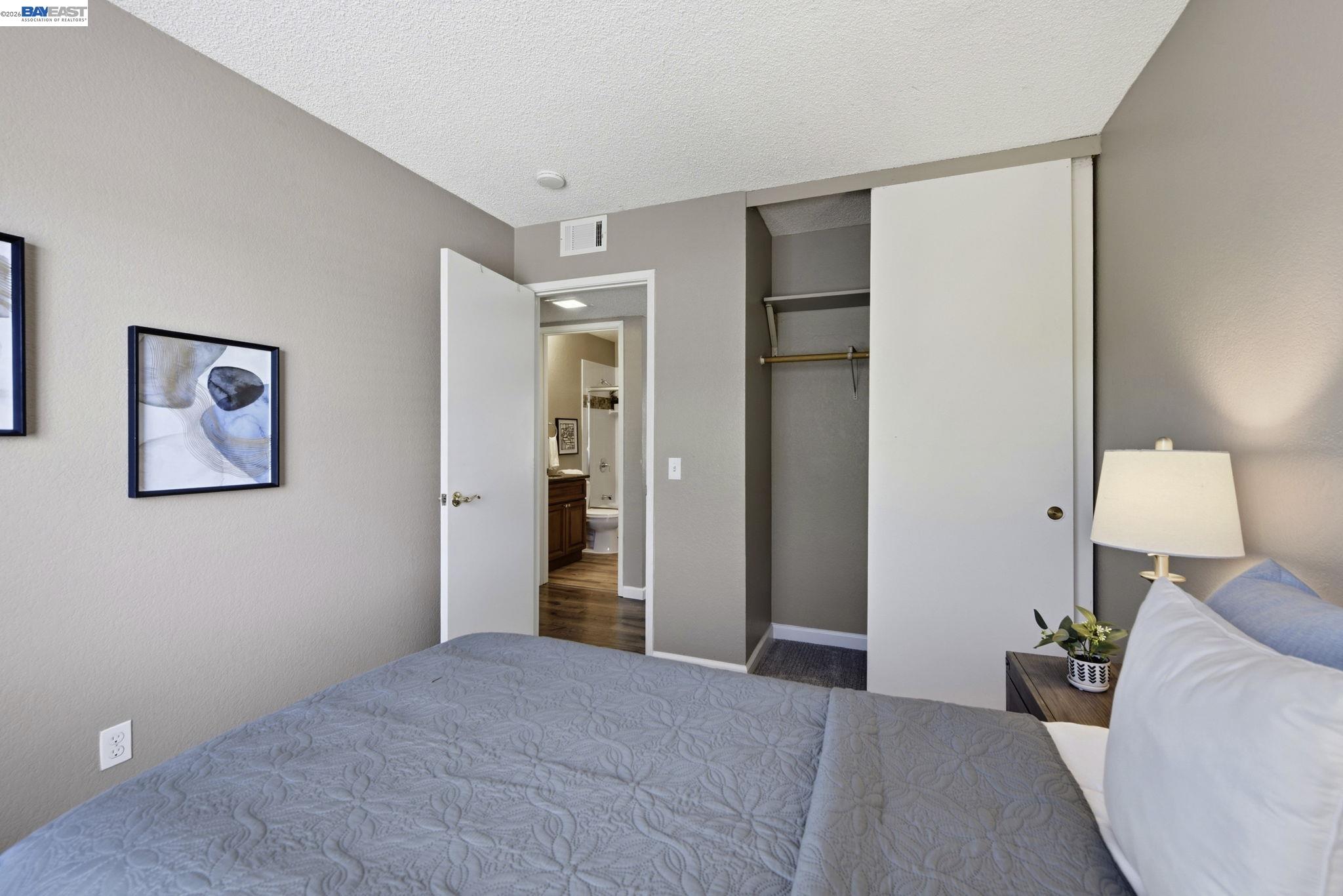 37200 Meadowbrook Cmn # 203