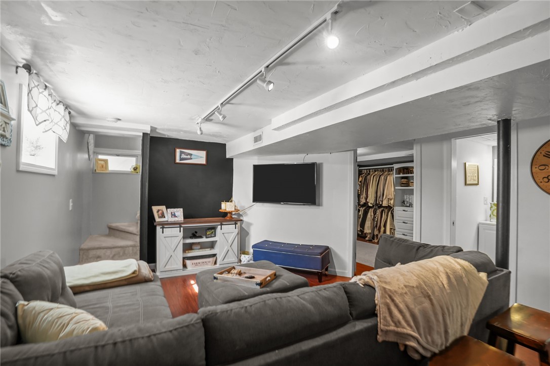 69 Greenfield Avenue