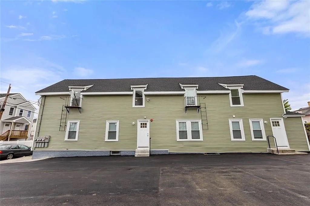 194 Harrison Street 1L