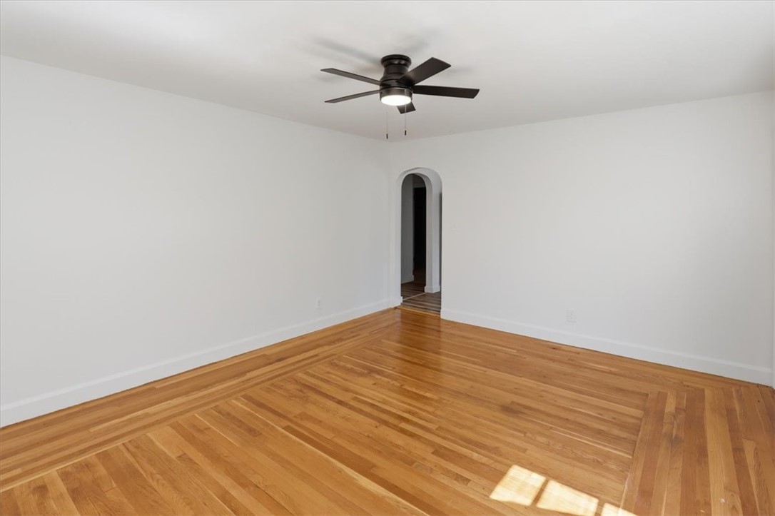 59 Newbury Avenue