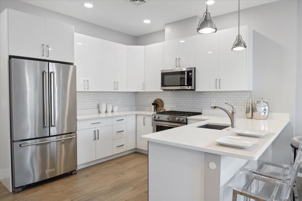 610 Rutherford Ave # 501