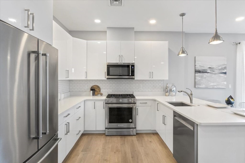 610 Rutherford Ave # 501