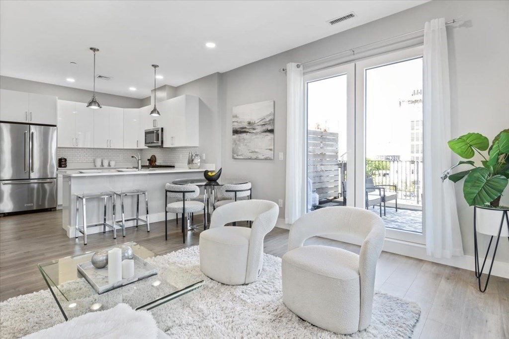 610 Rutherford Ave # 501