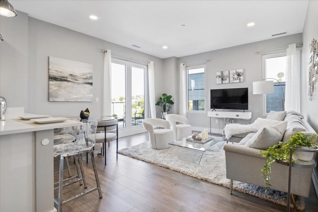 610 Rutherford Ave # 501