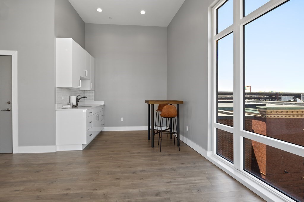 610 Rutherford Ave # 301