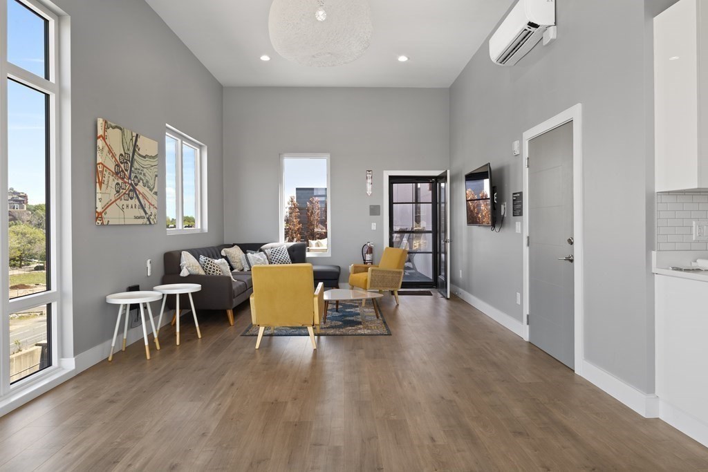 610 Rutherford Ave # 301